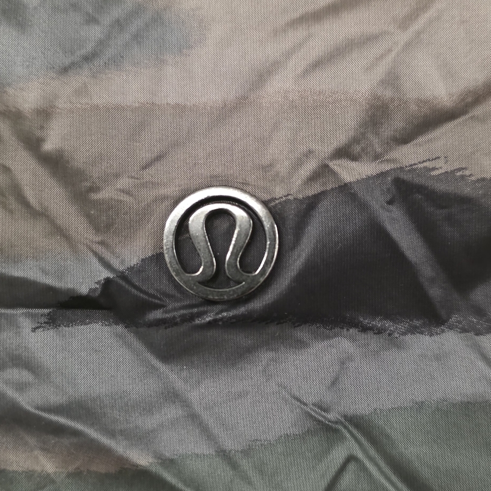 Lululemon Fluffin Awesome Vest Coast Camo Butter Pink Multi Size 6 - Picture 4 of 11